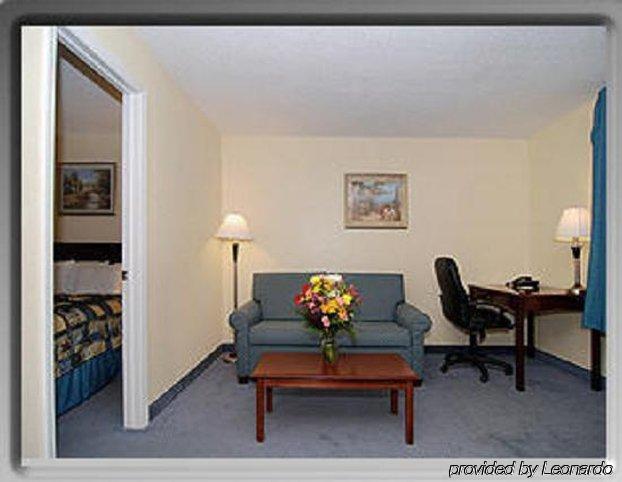Tower Inn And Suites Of Guilford / Madison Rum bild